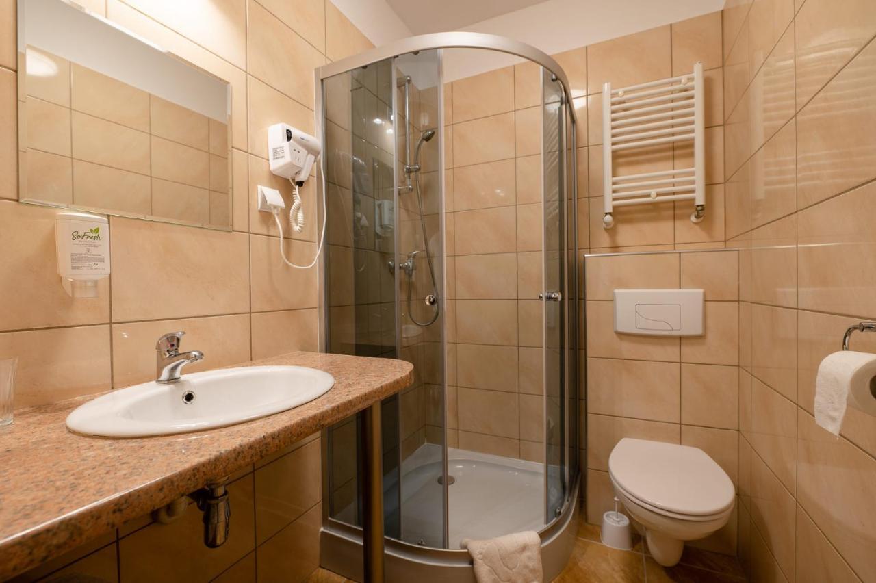 Szumi Las Events & Apartments Regimin Esterno foto
